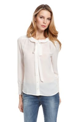 'Cinneae' | Silk Tie-Neck Blouse