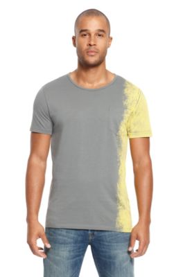 'Tres' | Cotton Spray Paint T-Shirt