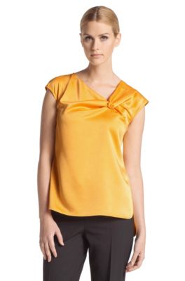 Top &acute;Illarys1` mit Drappierung