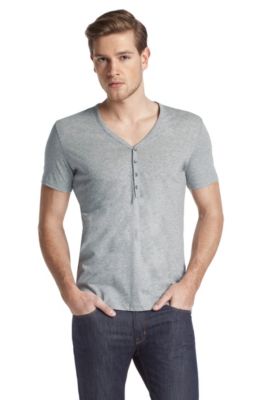 T-Shirt &acute;Domasi` aus mit V-Ausschnitt