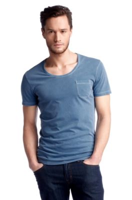 T-Shirt &acute;Taxes` mit aufgesetzter Brusttasche