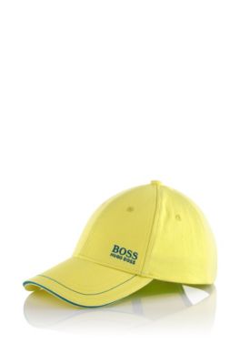 Baseball cap with an adjustable strap &acute;Cap 1`