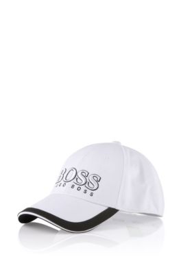 Cap with a large, embroidered logo 'Catch'