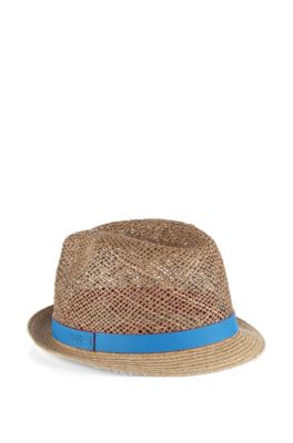 Hut &acute;Men-x342-11` aus Stroh