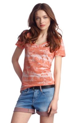 T-shirt &agrave; encolure en V, Vonke