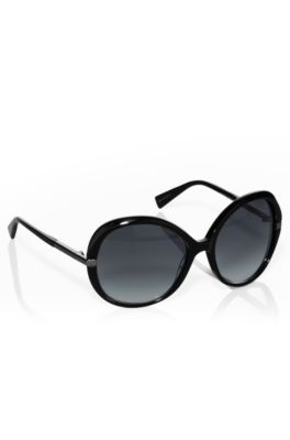 70s-style women&rsquo;s sunglasses