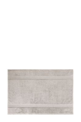 Badmat &acute;LOFT` met cleane look