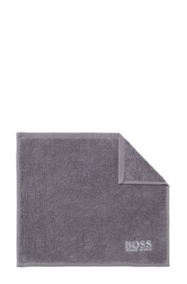 Flannel with a contrasting logo 'PLAIN'