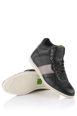 20_hbeu50226156_001_22?$re_fullPageZoom$